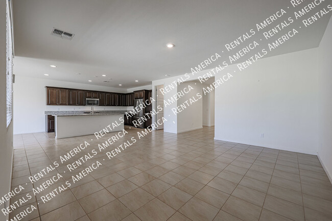 Building Photo - 4806 S 110th Ave