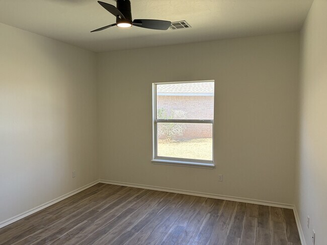 Building Photo - 11601 Hackney Ln