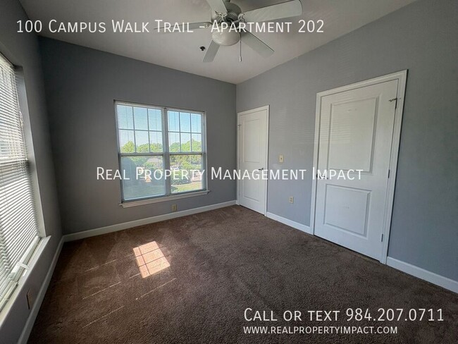 Building Photo - 100 Campus Walk Trl