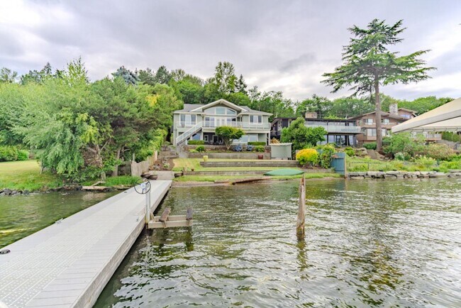 Building Photo - 4Bd/4Ba Seattle Home