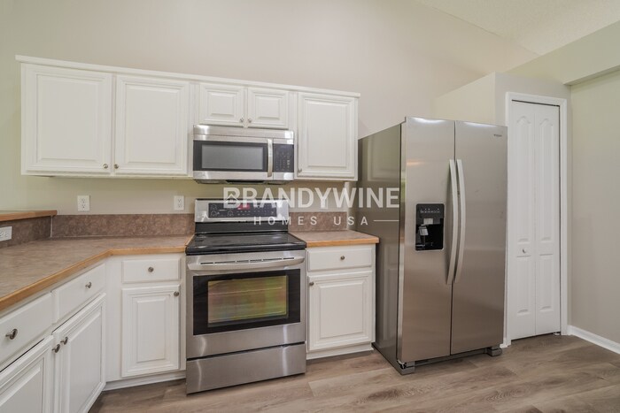 Building Photo - 3159 Wavering Ln