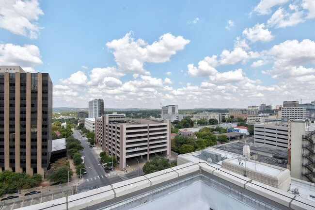 Building Photo - 710 Colorado St