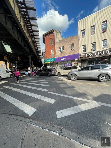 Building Photo - MYRTLE AVENUE