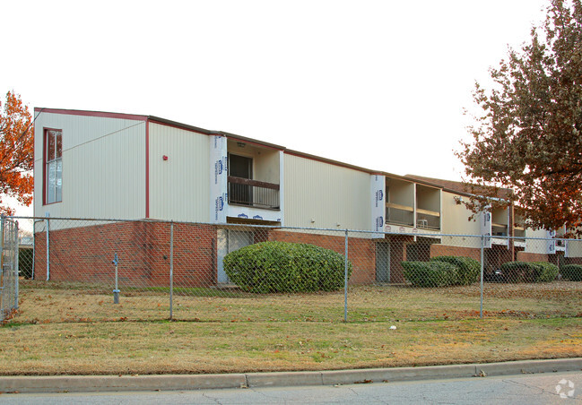 Building Photo - Tulsa Pythian Manor