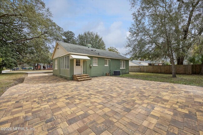 Building Photo - 1406 San Mateo Ave