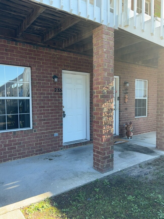 Primary Photo - Condo For Rent