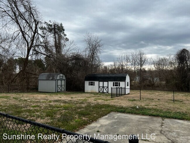 Building Photo - 2 br, 1 bath House - 1726 Kirkpatrick Rd