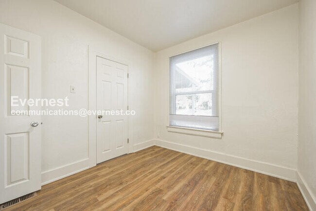 Building Photo - 4902 Meade St