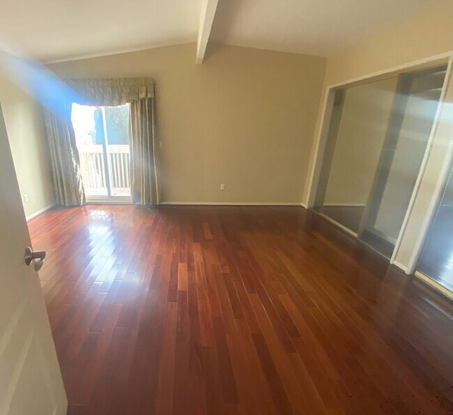 Building Photo - Completely Updated Golden Hills 3 Bdrm Plus Home!