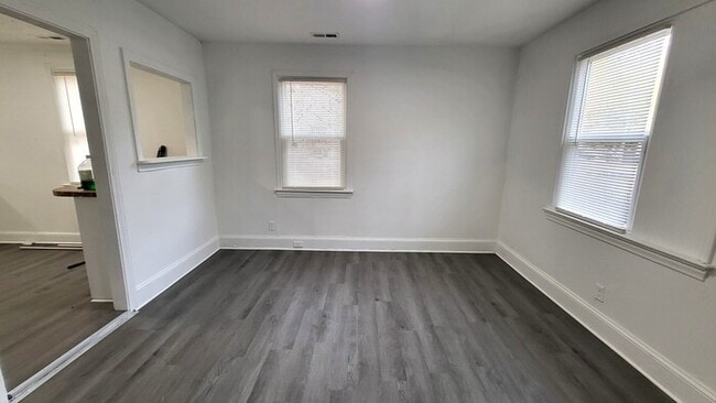 Building Photo - For Rent: Renovated Three Bedroom House in Sumter SC!