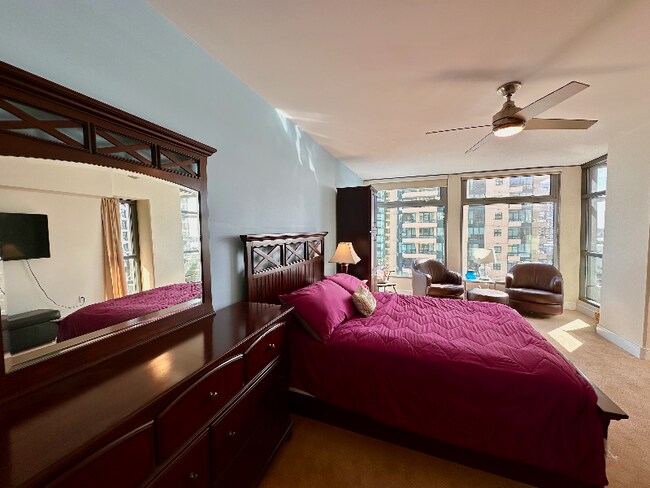 Building Photo - 654 Front St