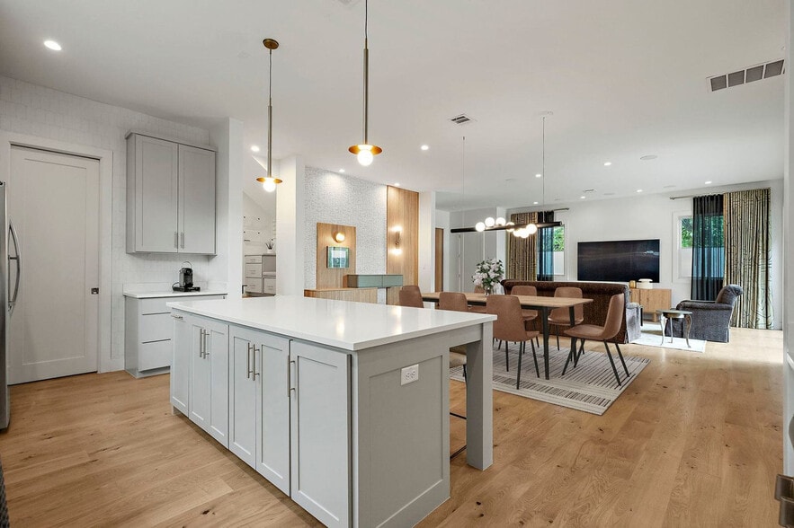 Building Photo - 1510 Newton St