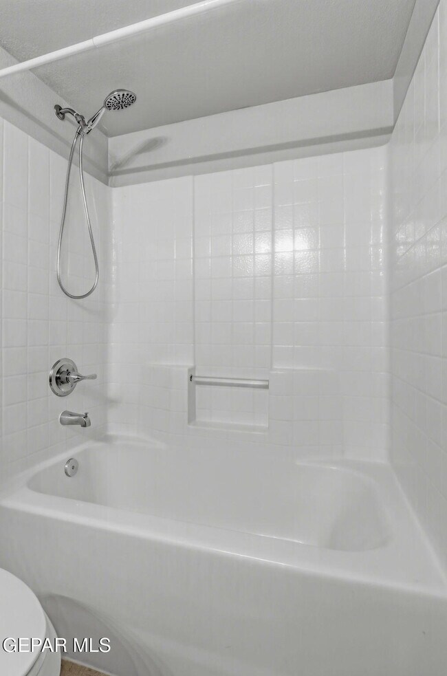 Building Photo - 712 Paseo De Suerte Dr