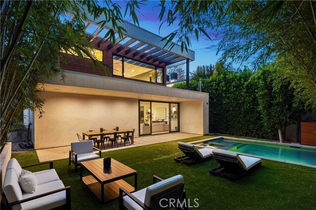 Building Photo - 4242 Vantage Ave