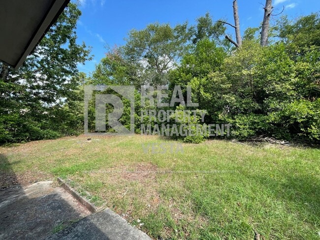 Building Photo - 1589 Canterbury Rd