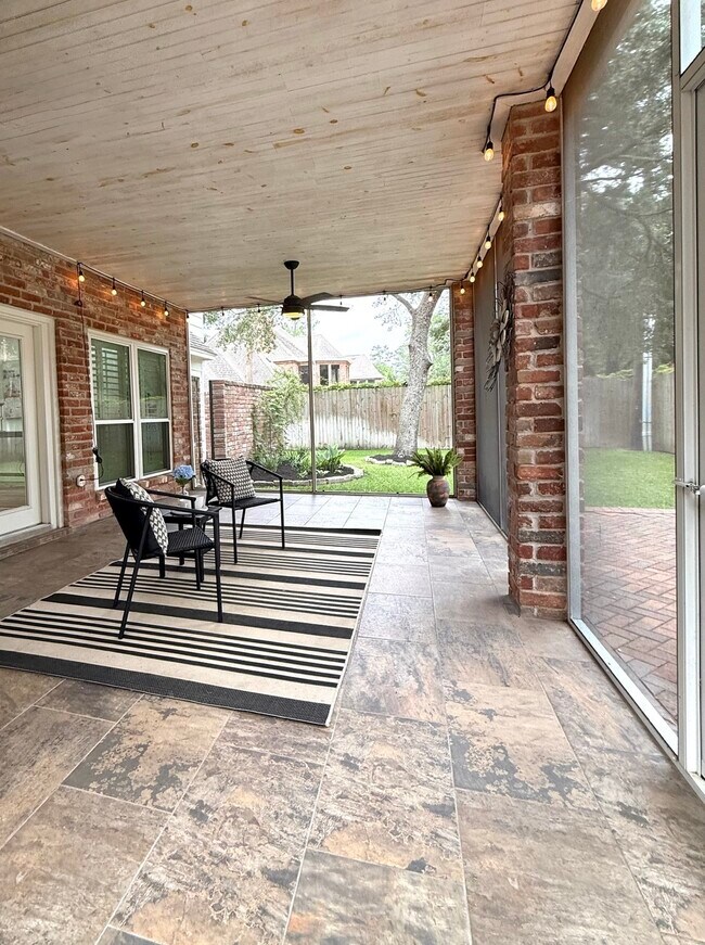 Building Photo - 8911 Tranquil Park Dr