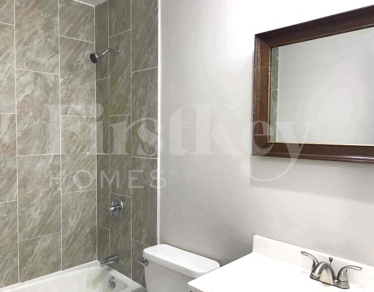 Building Photo - 8802 W 95th Terrace