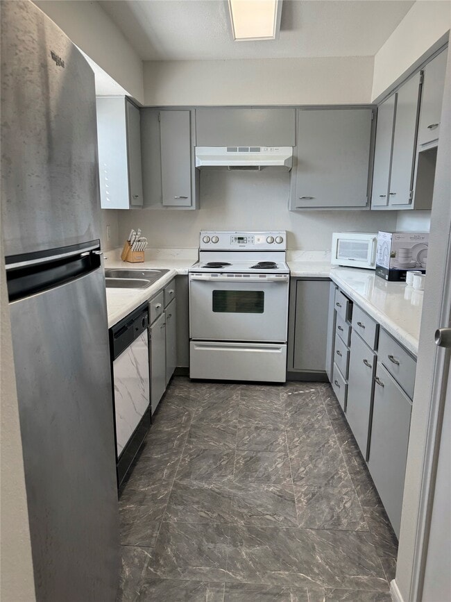 Building Photo - 3130 Walnut Bend Ln