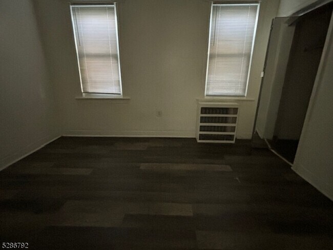 Building Photo - 66 Vermont Ave