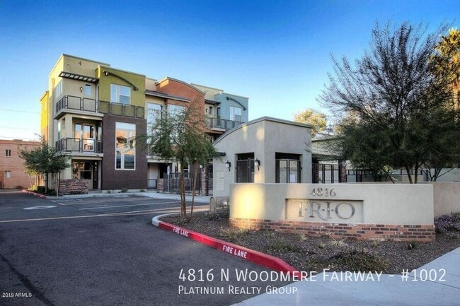 Primary Photo - 4816 N Woodmere Fairway