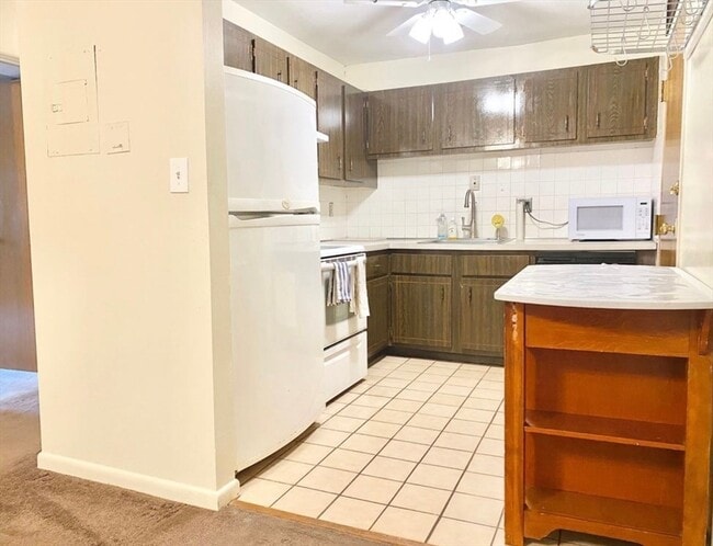 Building Photo - 2108 Phillips Rd