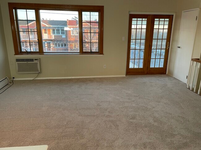 Building Photo - 3 Paerdegat 8th St