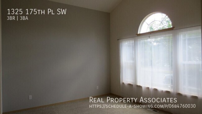 Building Photo - 1325 175th Pl SW