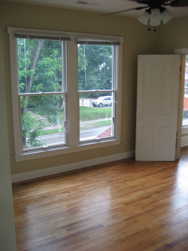 Building Photo - 230 S Dodge St