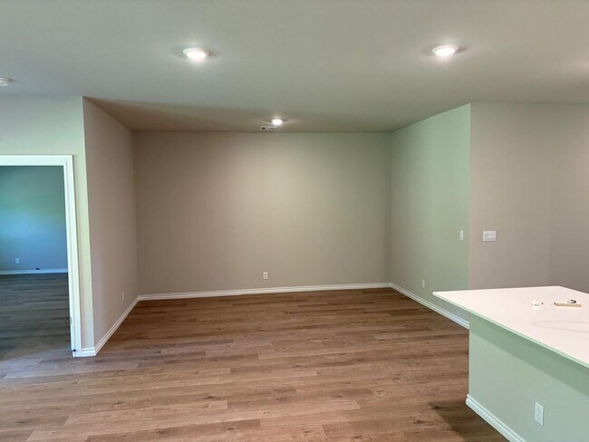 Building Photo - Brand New D.R. Horton Home in Bixby - 4 Be...