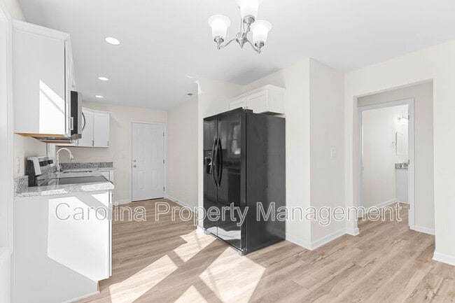 Building Photo - 660 Chestnut St