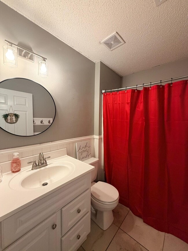 Building Photo - 205 Villacrest Dr