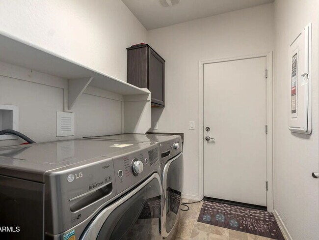 Building Photo - 6645 W Pleasant Oak Ct
