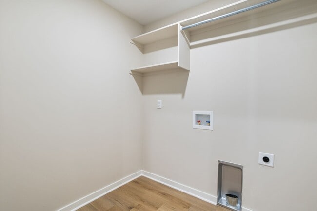 Building Photo - Pineway Tracy Plan