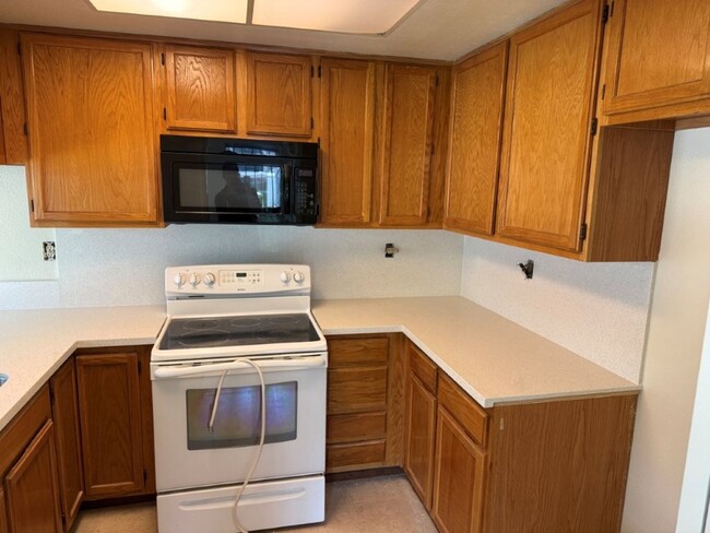 Building Photo - Modern 3 Bedroom Condo w/ Garage Vacaville...