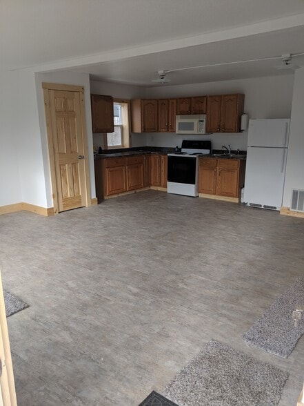 Front door! - S308 Sabin Ave