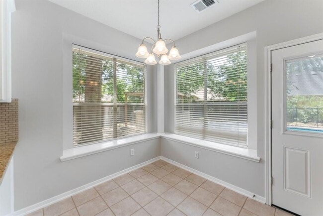 Building Photo - 15 Capshaw Ct