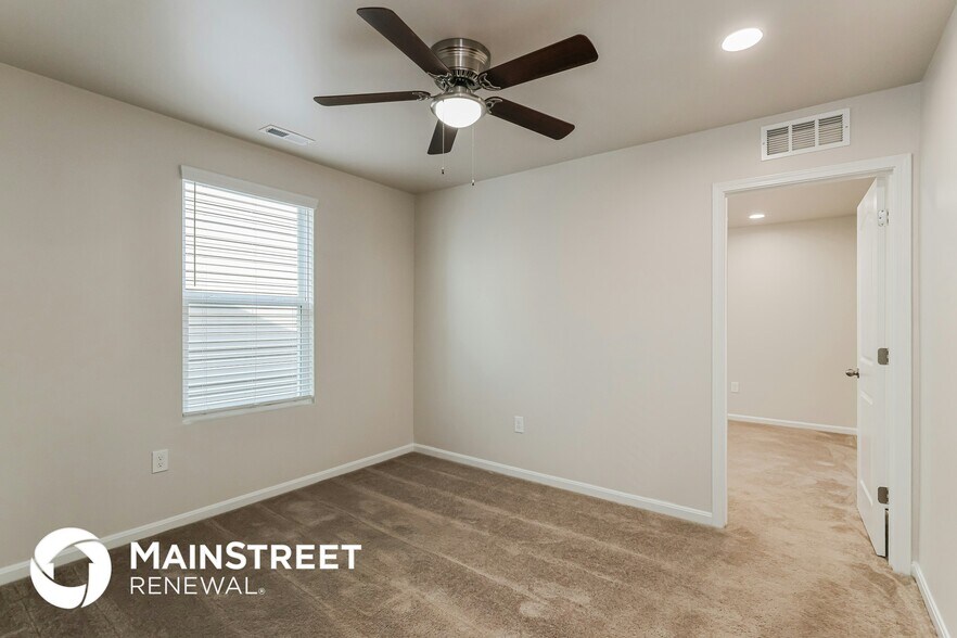 Building Photo - 11930 Wooden Trace Dr