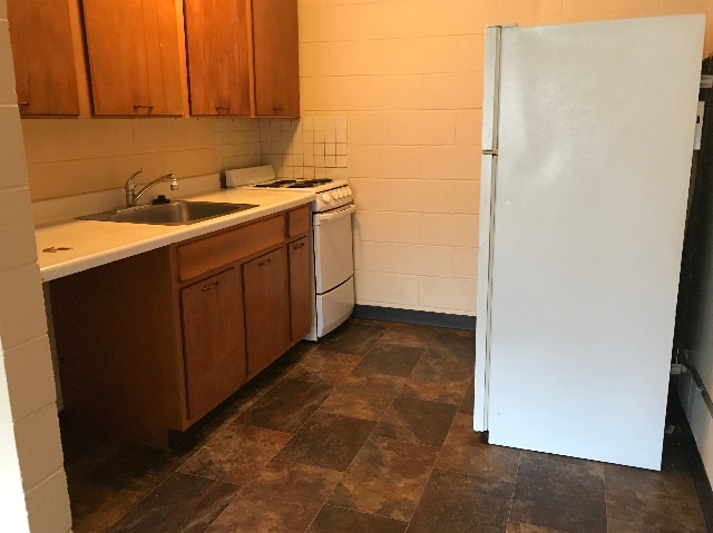 Kitchen - Harper Apartments
