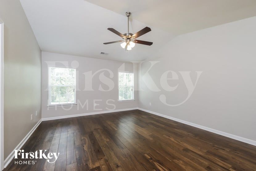 Building Photo - 1049 Solstice St