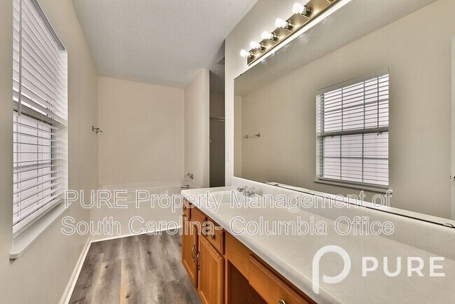 Building Photo - 433 Spring Oak Ln
