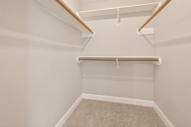 Building Photo - 1709 Coles Farm Dr