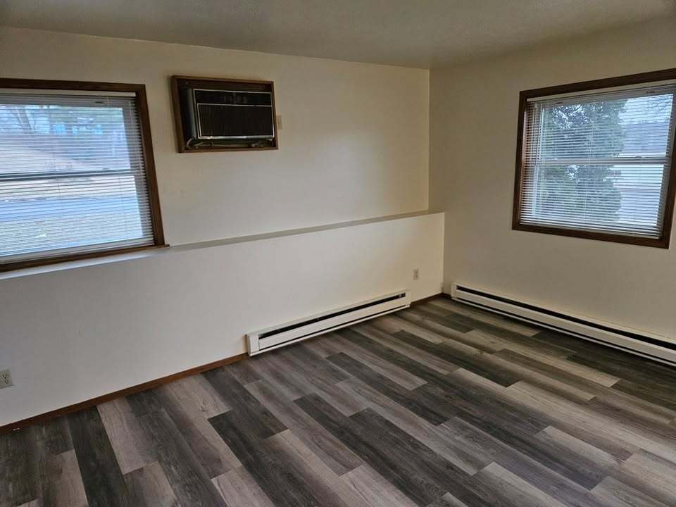 Building Photo - 175 Olson Dr W