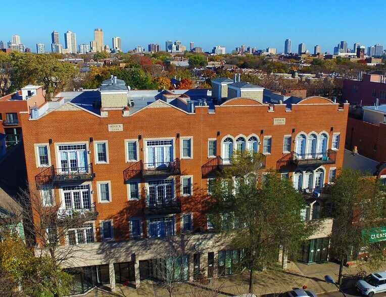 Building Photo - 2535 N Southport Ave