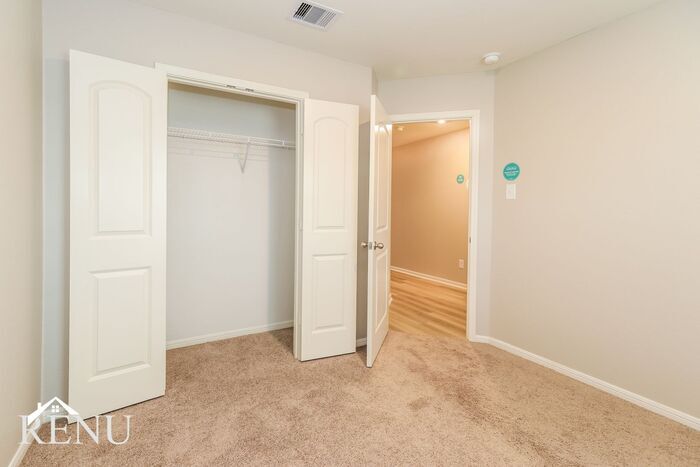 Building Photo - 25365 Cypress Bend Dr