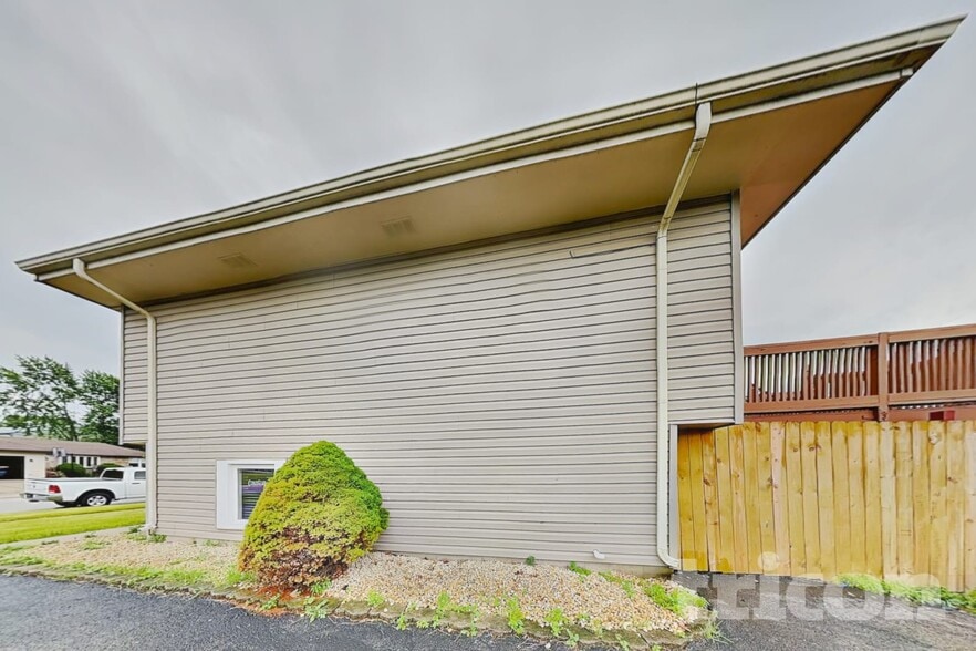 Building Photo - 2513 Ruth Fitzgerald Dr