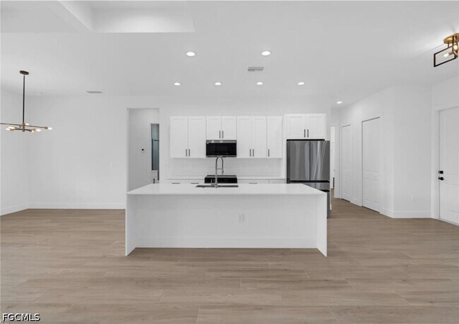 Building Photo - 133 West Dr