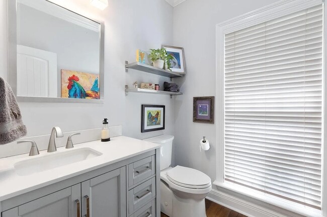 Building Photo - 104 Heartwood