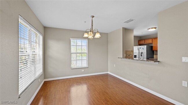 Building Photo - 9055 Gervais Cir