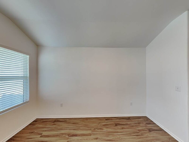 Building Photo - 10500 Steinbeck Dr