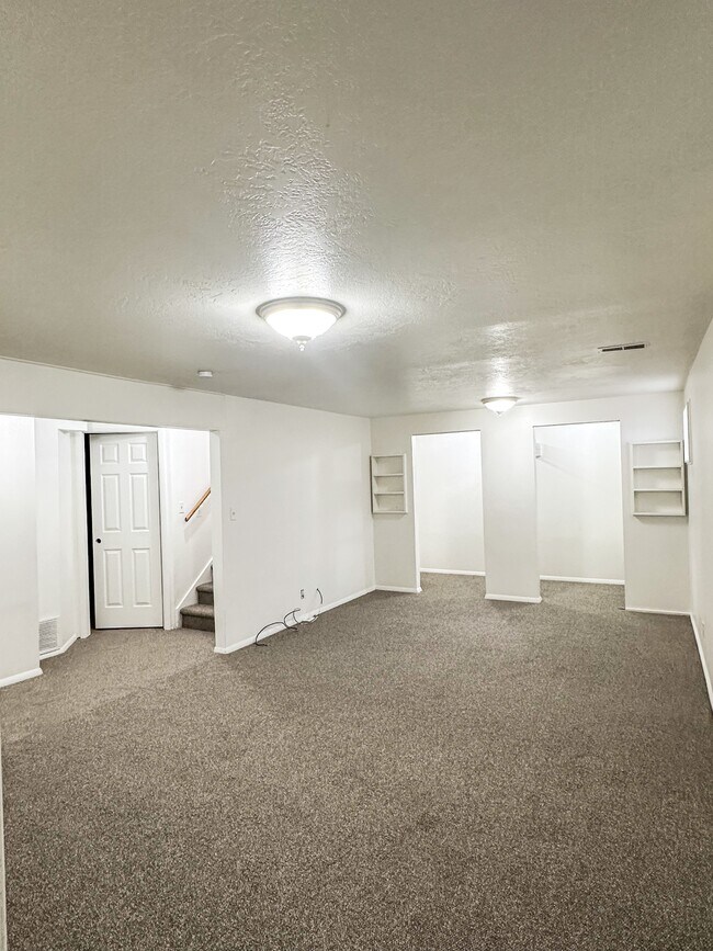 Building Photo - 5333 Peachwood Cir